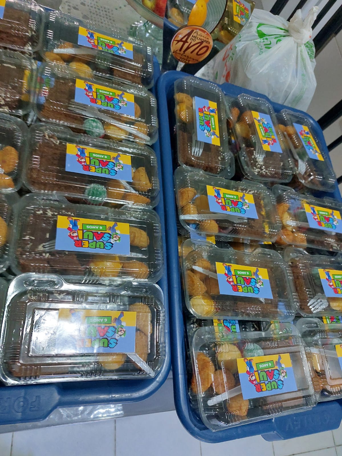 Kits individuais de festa infantil personalizados e prontos para entrega